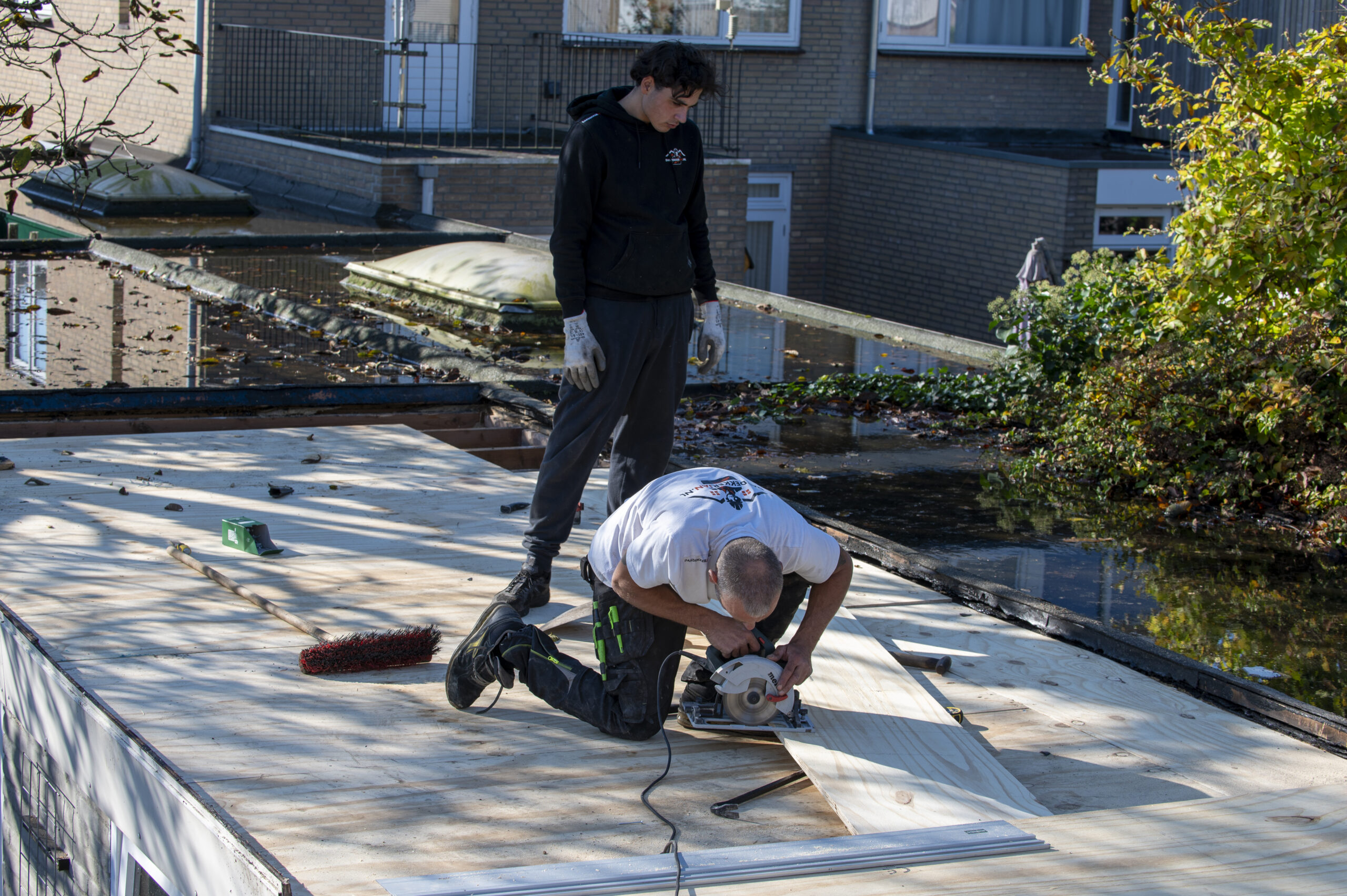 Onderuitloop plat dak bitumen